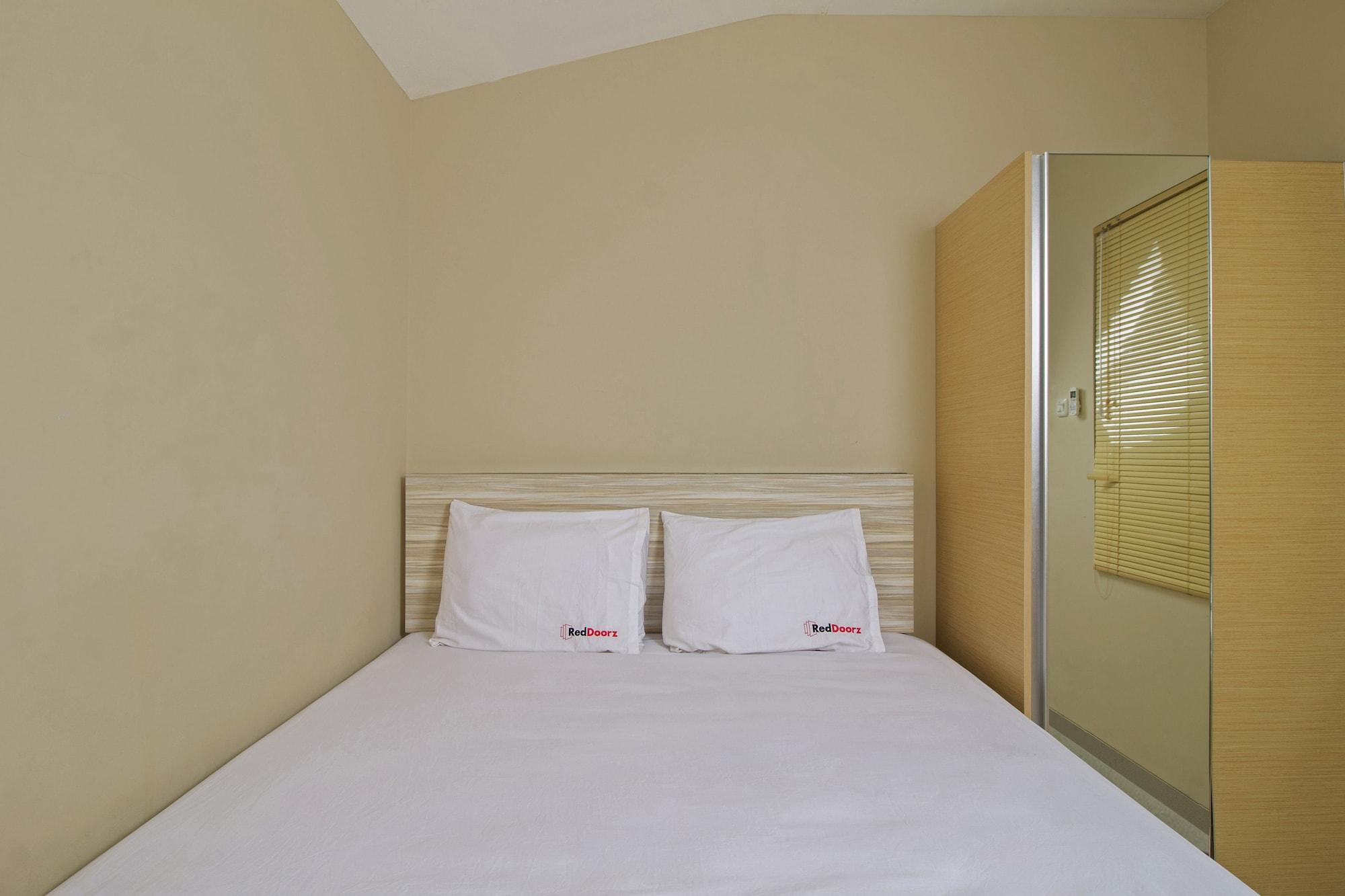 Reddoorz Plus @ Setiabudi Tengah Jacarta Exterior foto