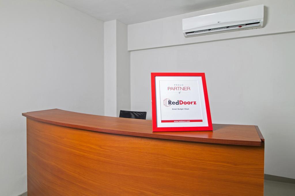 Reddoorz Plus @ Setiabudi Tengah Jacarta Exterior foto